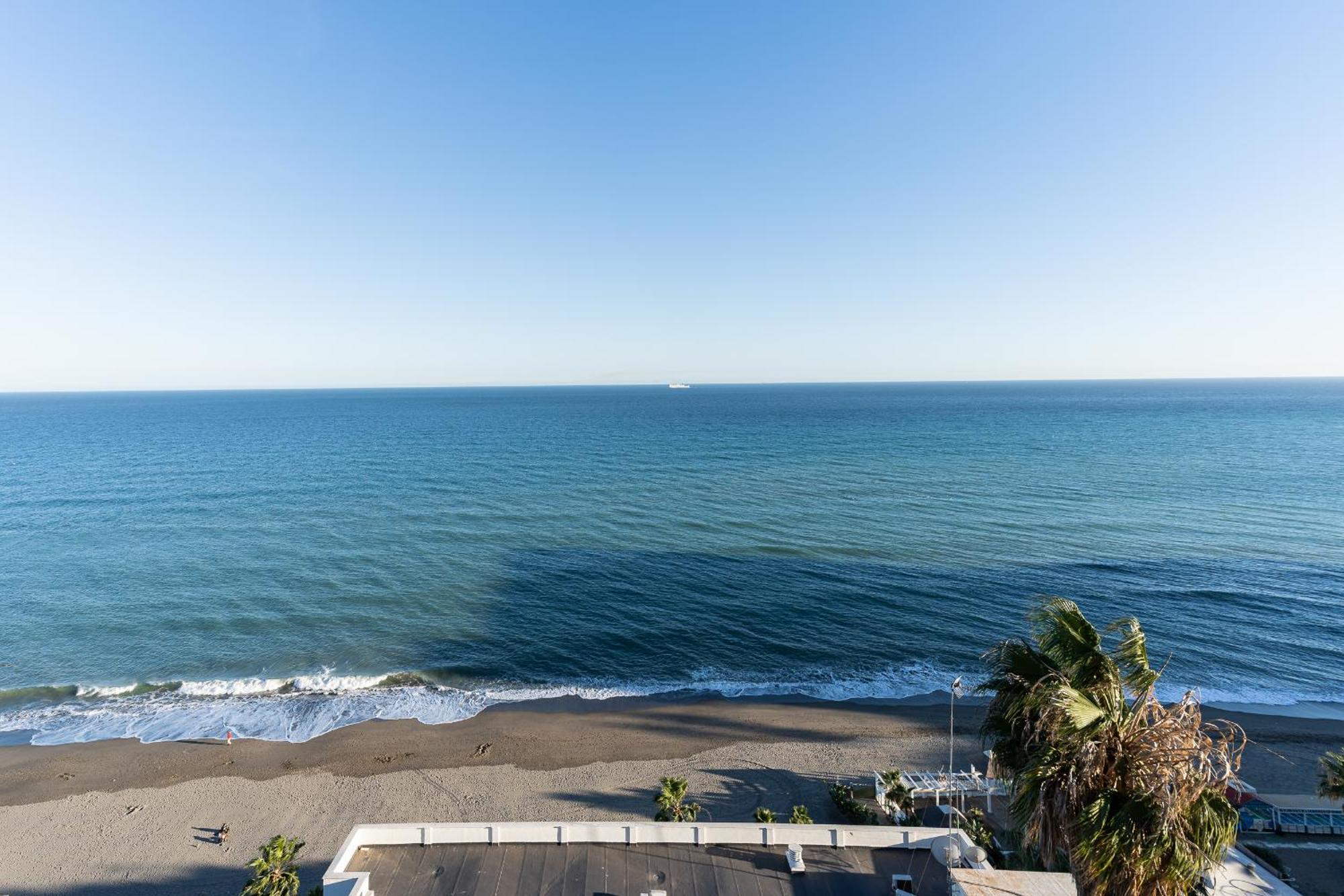 La Torre De La Roca Apartment Torremolinos Exterior photo